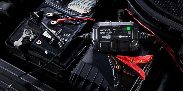 Noco GENIUS5EU 5A Battery Charger Prostownik - zdjęcie 2