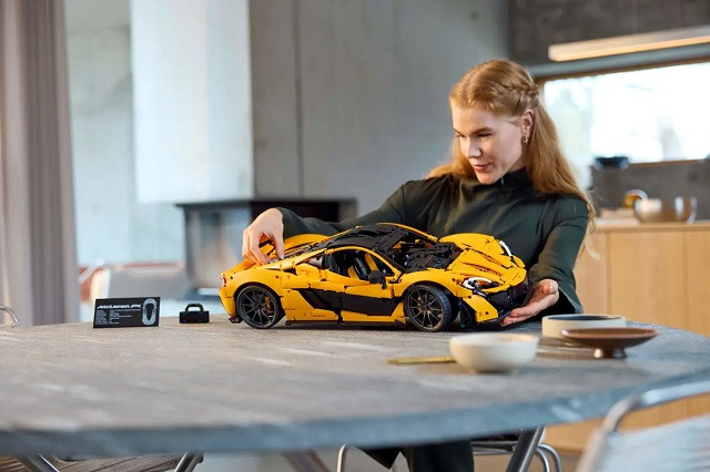LEGO TECHNIC 42172 McLaren P1 - zdjęcie 6