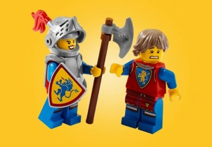 LEGO ICONS 10305 Zamek Rycerzy herbu Lew - zdjęcie 4