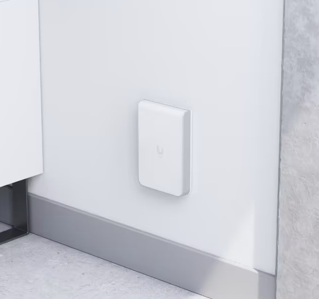 Acces Point Wi-Fi 5 Ubiquiti UniFi In-Wall HD 2.4GHz(2 x 2)/5GHz(4 x 4) PoE+/PoE 5x1G - zdjęcie 2