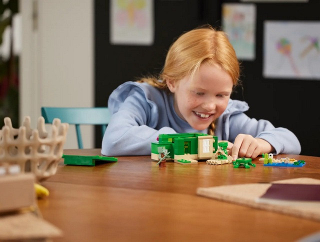 LEGO Minecraft 21254 Domek na plaży żółwi - zdjęcie 6