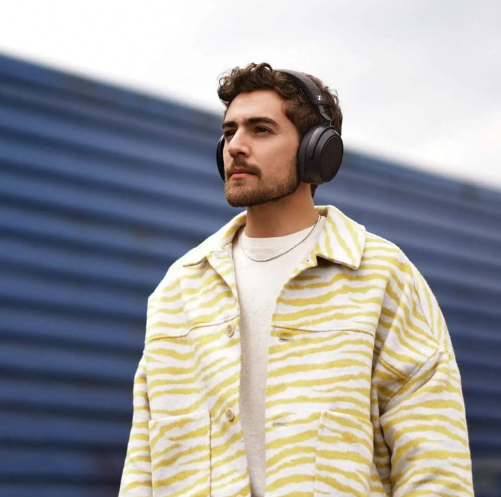 Słuchawki Sennheiser MOMENTUM 4 Wireless - Graphite - zdjęcie 4