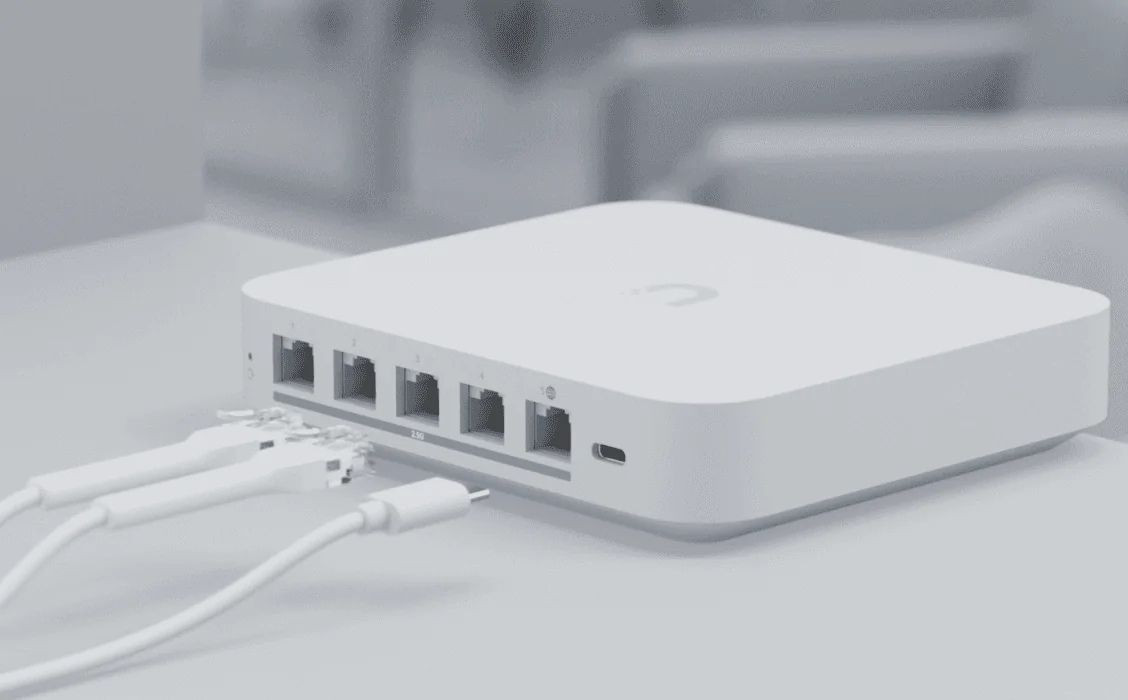 Router (Gateway), Switch Ubiquiti UniFi Gateway Max (UXG-Max-EU) - zdjęcie 1