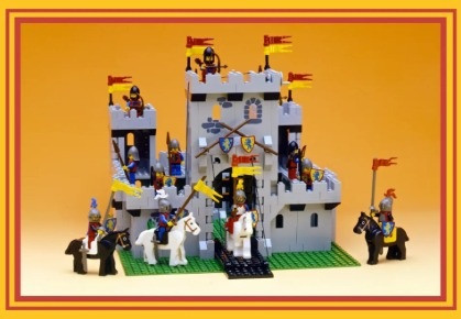 LEGO ICONS 10305 Zamek Rycerzy herbu Lew - zdjęcie 6